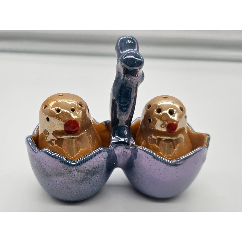 Lusterware Japan Ceramic Chick Salt and Pepper Shakers in Egg Holder with Handle - Picture 2 of 13